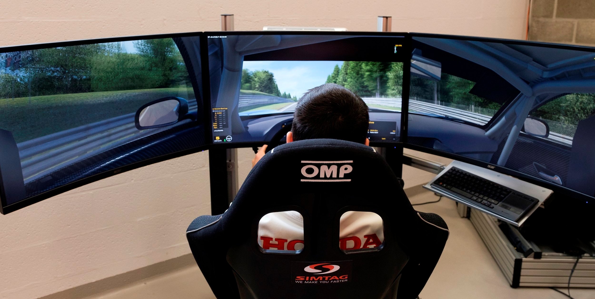 Triple Monitor Set-up for Racing Sims